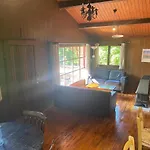 בקתה Ortho Hideaway With Garden