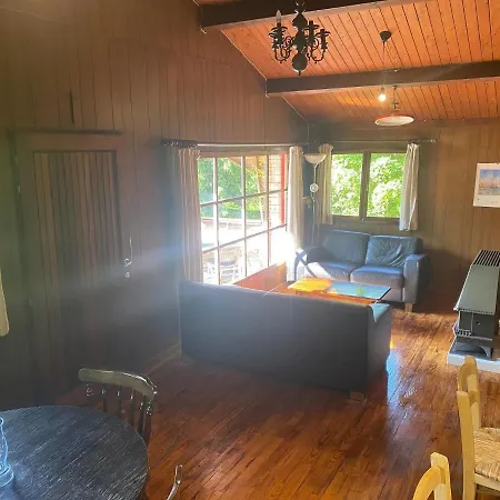 Σαλέ Ortho Hideaway With Garden